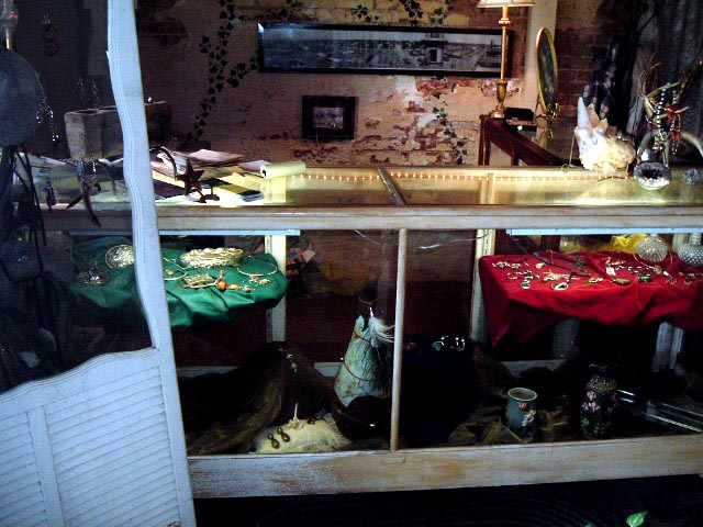 photo of Candys Jewelry counter in Calvert, Texas